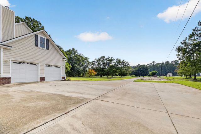 413 Lazy Hill Road, Moncks Corner, SC 29461