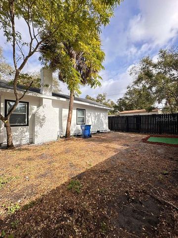 2100 AUBURN STREET S, St Petersburg, FL 33712