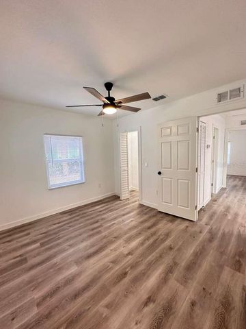 2100 AUBURN STREET S, St Petersburg, FL 33712