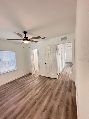 2100 AUBURN STREET S, St Petersburg, FL 33712