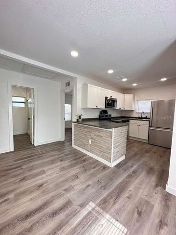 2100 AUBURN STREET S, St Petersburg, FL 33712