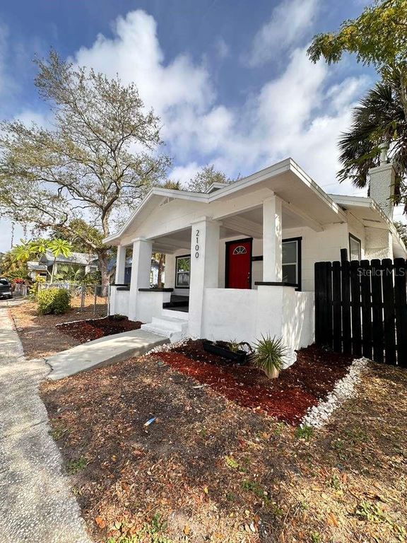 2100 AUBURN STREET S, St Petersburg, FL 33712