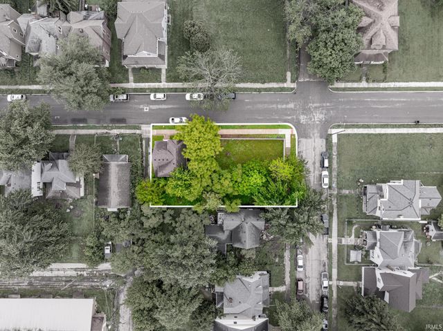 1215 S Jefferson Street, Muncie, IN 47302