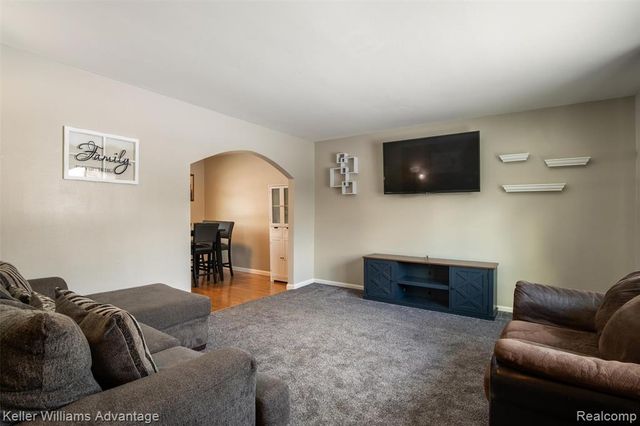 3801 Tara Drive, Highland, MI 48356