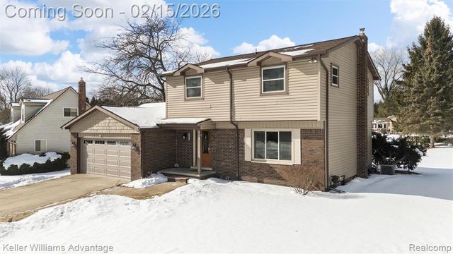 3801 Tara Drive, Highland, MI 48356