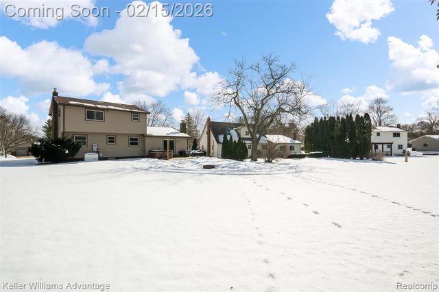 3801 Tara Drive, Highland, MI 48356