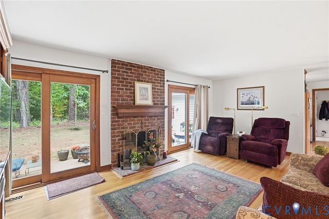 240 Vinita Cir, Henrico, VA 23238