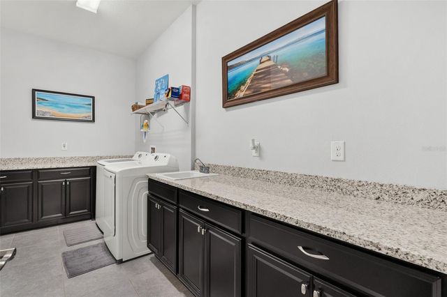 2437 YELLOW BRICK ROAD, St Cloud, FL 34772