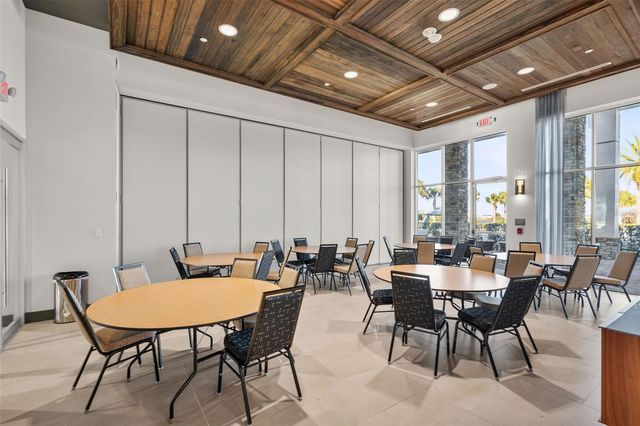 2437 YELLOW BRICK ROAD, St Cloud, FL 34772