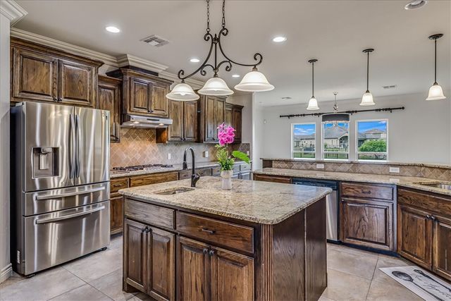 6241 Lago Vista Dr, Corpus Christi, TX 78414