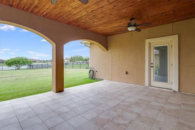 6241 Lago Vista Dr, Corpus Christi, TX 78414