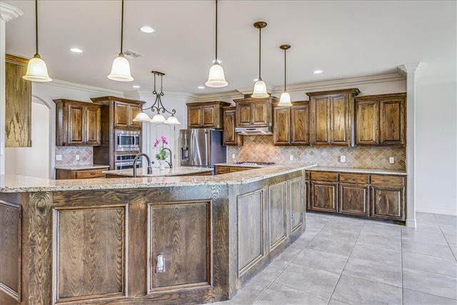 6241 Lago Vista Dr, Corpus Christi, TX 78414