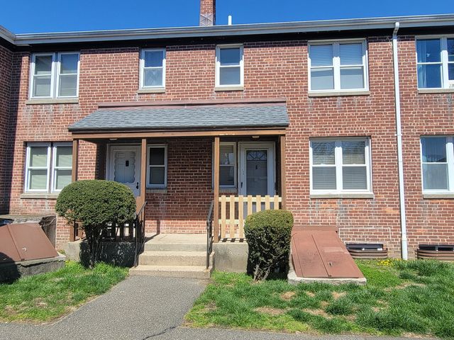 132 Virginia Avenue 132, Bridgeport, CT 06610