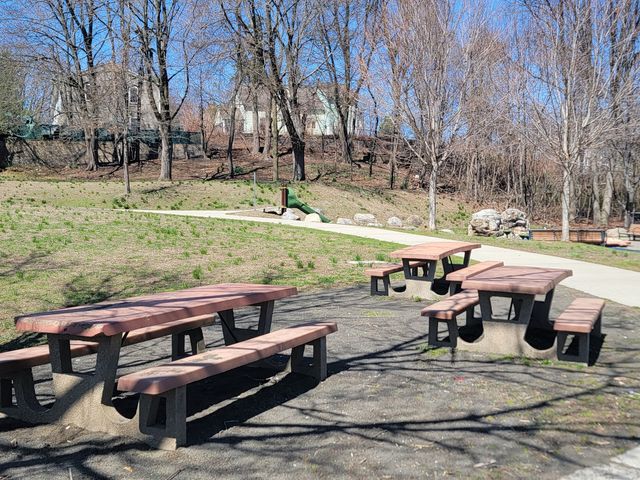 132 Virginia Avenue 132, Bridgeport, CT 06610