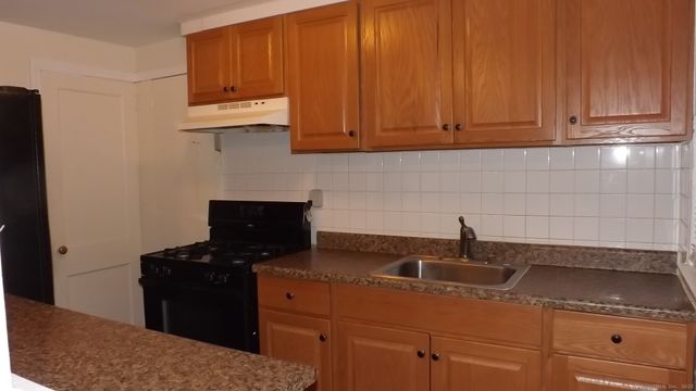 132 Virginia Avenue 132, Bridgeport, CT 06610