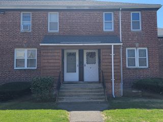 132 Virginia Avenue 132, Bridgeport, CT 06610