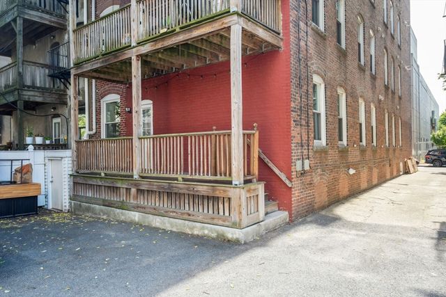 172 Cottage Street 2, Boston, MA 02128