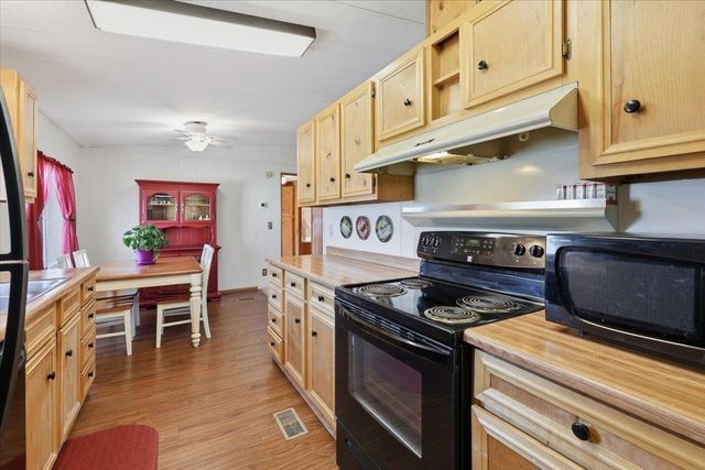 21725 E Wellesley Ave, Otis Orchards, WA 99027