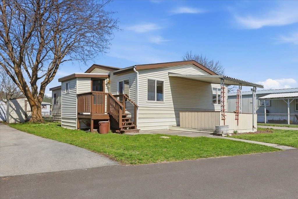 21725 E Wellesley Ave, Otis Orchards, WA 99027