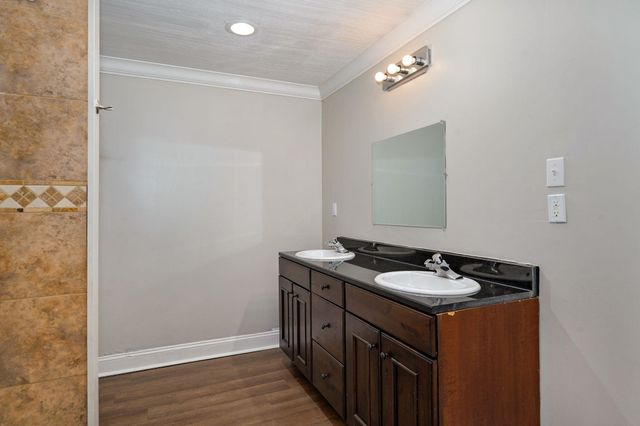 826 West Webster Street, Springfield, MO 65802