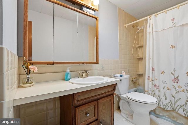 12248 SWEET BRIAR RD, Philadelphia, PA 19154