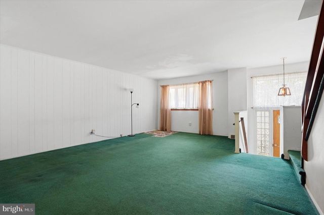 12248 SWEET BRIAR RD, Philadelphia, PA 19154