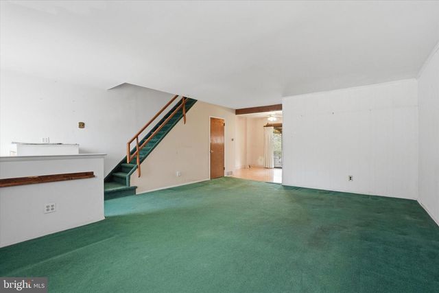 12248 SWEET BRIAR RD, Philadelphia, PA 19154