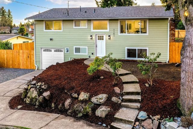 1101 VASHON Court NE, Renton, WA 98059