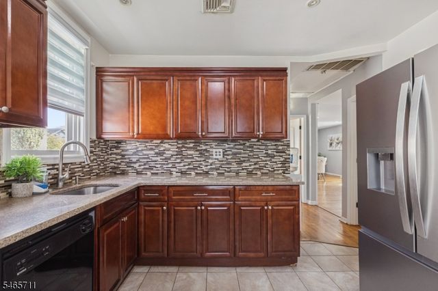 33 Adelaide St, Belleville Twp., NJ 07109