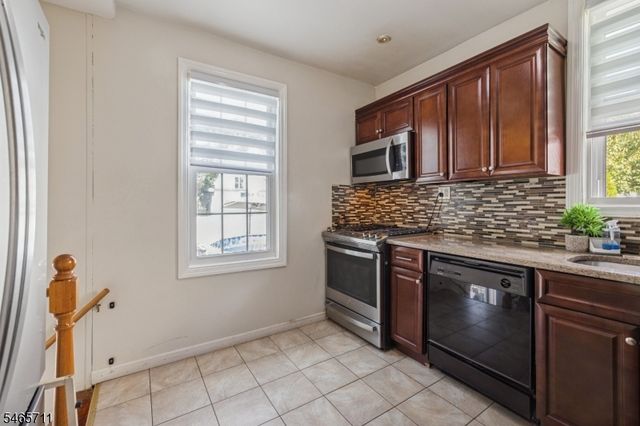 33 Adelaide St, Belleville Twp., NJ 07109