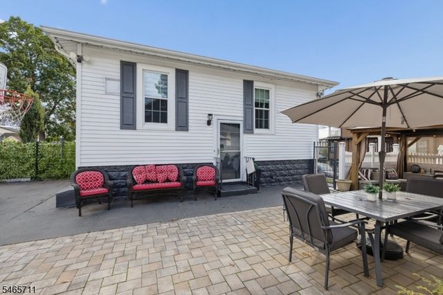 33 Adelaide St, Belleville Twp., NJ 07109