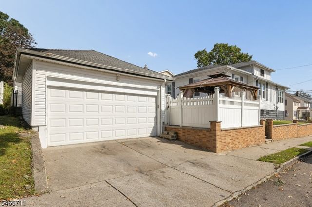 33 Adelaide St, Belleville Twp., NJ 07109