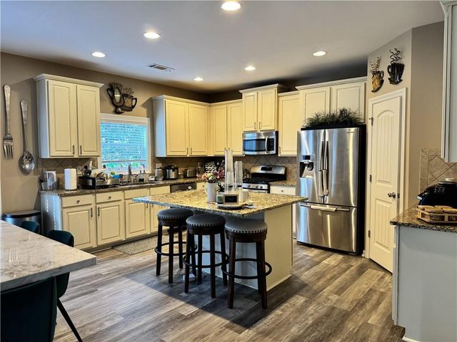 435 Wakefield Bluff Court, Alpharetta, GA 30004