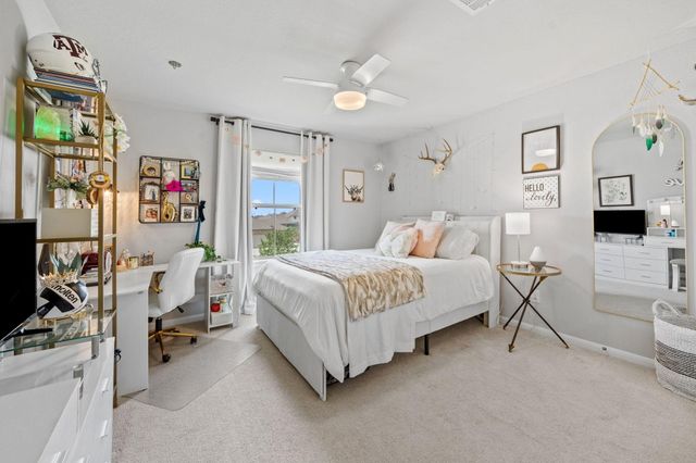 7219 Hillside Avenue, Mont Belvieu, TX 77523