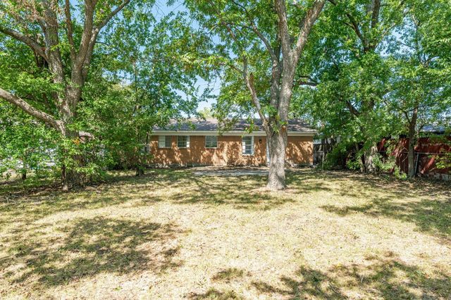 204 S Lillis Lane, Denison, TX 75020