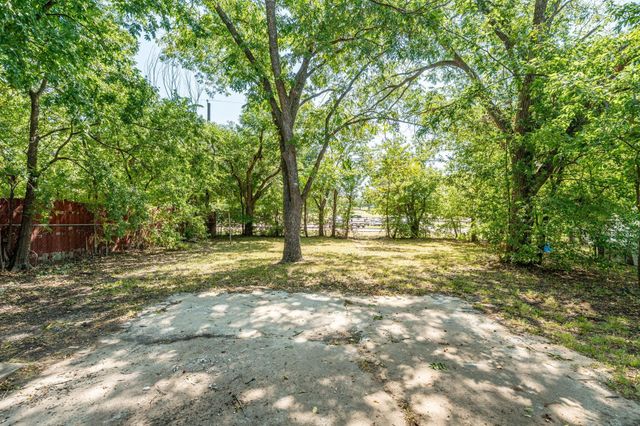 204 S Lillis Lane, Denison, TX 75020
