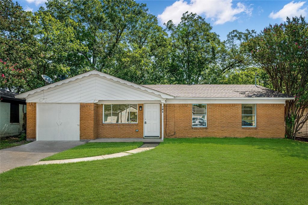 204 S Lillis Lane, Denison, TX 75020
