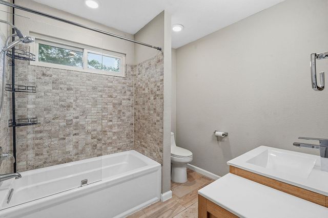1109 Traci Michelle DR, Pflugerville, TX 78660