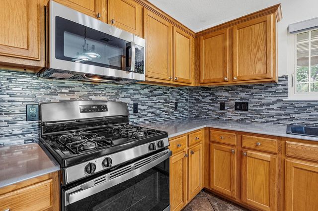 1109 Traci Michelle DR, Pflugerville, TX 78660