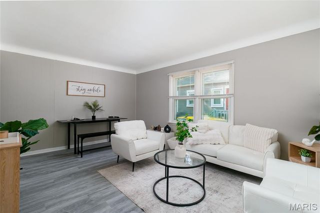 609 Belmont Place, St Louis, MO 63135