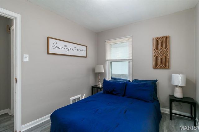 609 Belmont Place, St Louis, MO 63135