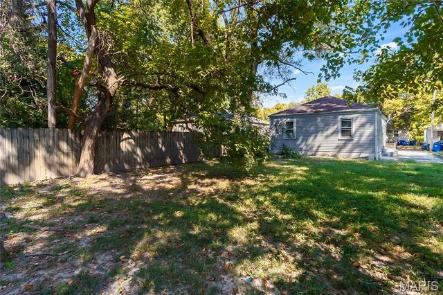 609 Belmont Place, St Louis, MO 63135