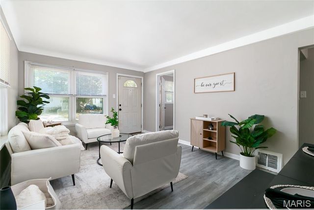 609 Belmont Place, St Louis, MO 63135