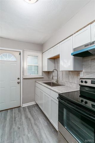 609 Belmont Place, St Louis, MO 63135