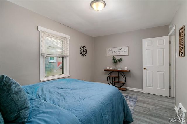 609 Belmont Place, St Louis, MO 63135