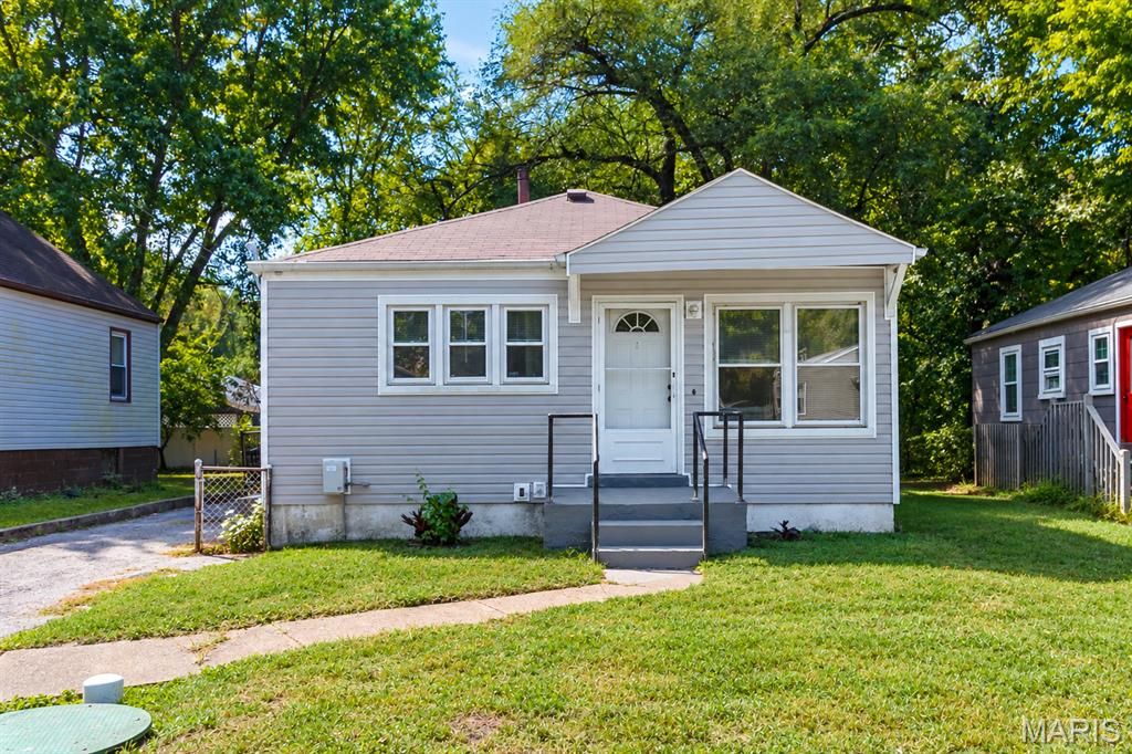 609 Belmont Place, St Louis, MO 63135