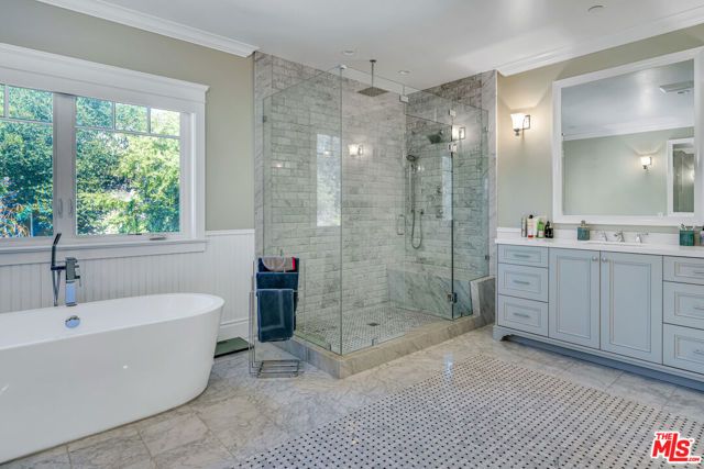 19633 Wells Drive, Tarzana (los Angeles), CA 91356