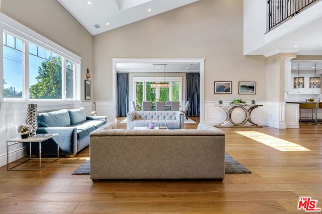 19633 Wells Drive, Tarzana (los Angeles), CA 91356