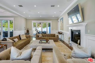 19633 Wells Drive, Tarzana (los Angeles), CA 91356