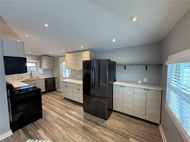 28 Bredin Ave, Twp Of But Sw, PA 16045